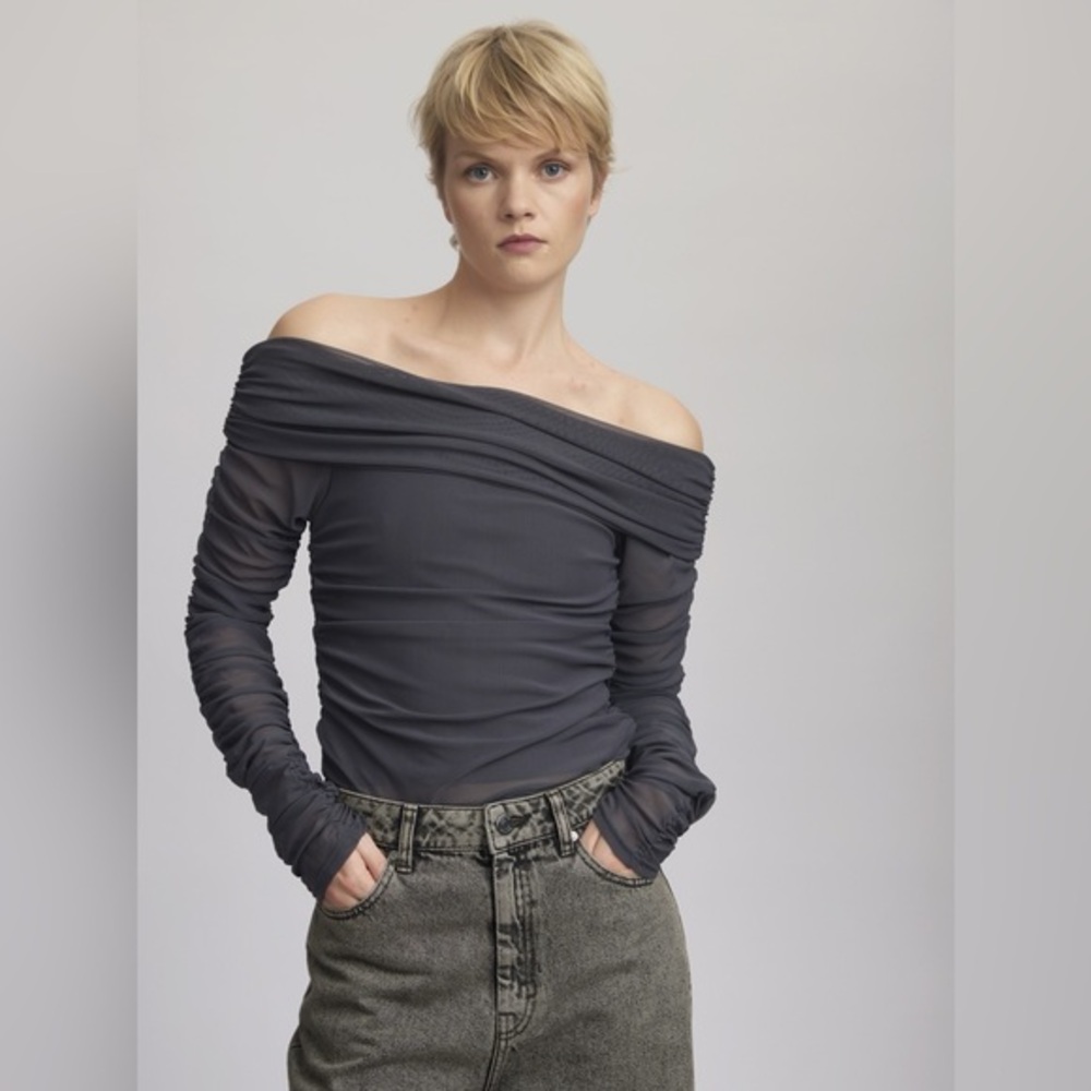 Gestuz MessiGZ Offshoulder Blouse Gray S NWT Ruched Draped Goth Grunge 90s